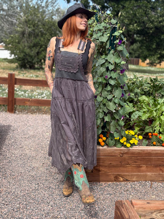 Lace Embroidered Overall Maxi Dress Small (2/4) Lace Embroidered Overall Maxi Dress Small (2/4)